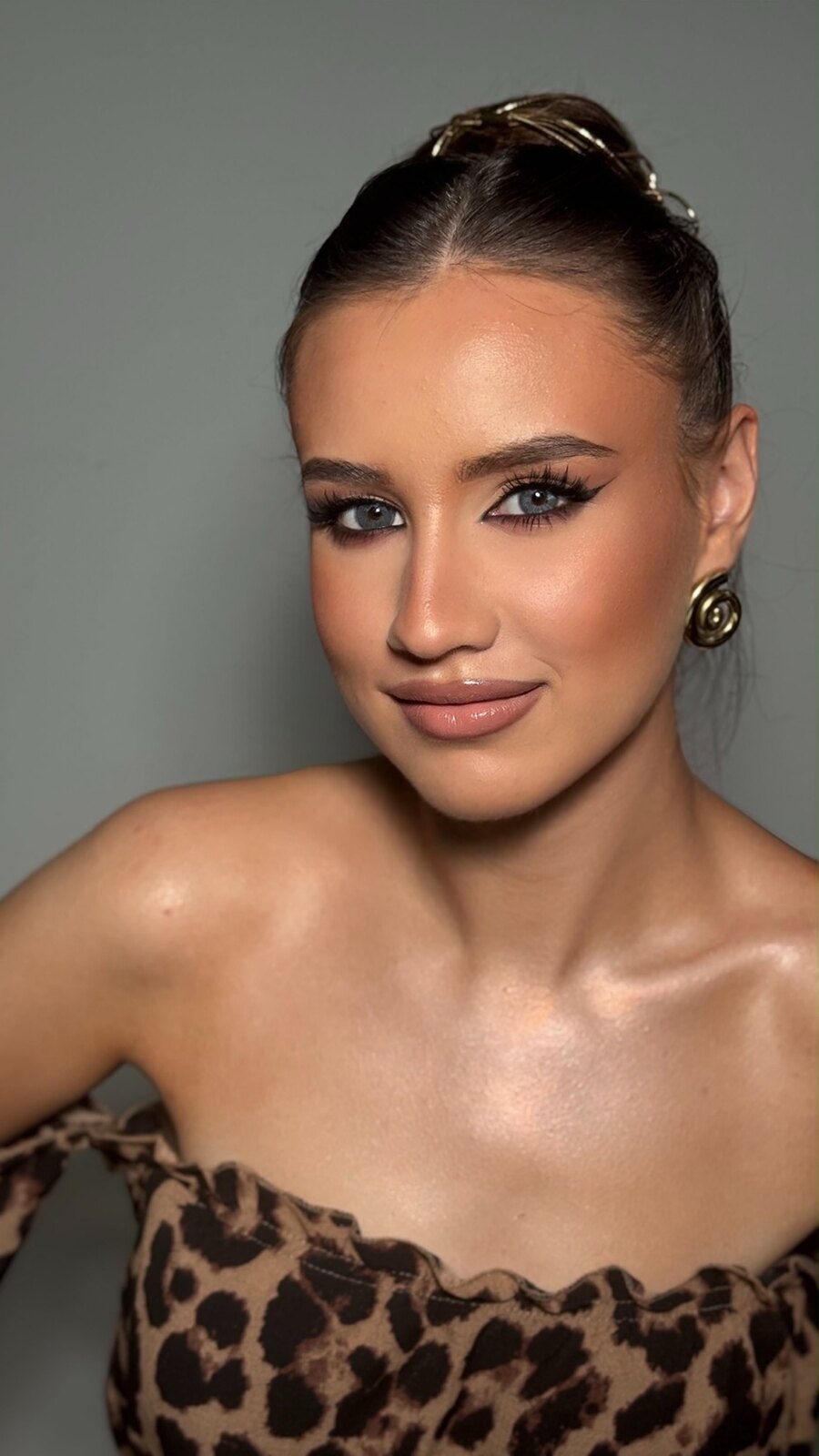 Glamour večerné líčenie vytvorené v Le Pavot Salon Beauté